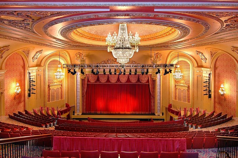 Historic Genesee Theatre, Waukegan