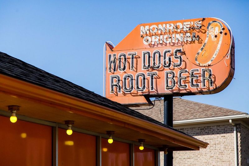 Monroe's Original Hot Dog Drive-In – Monroe