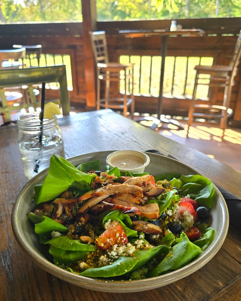 Scenic Outdoor Deck with Mountain Views