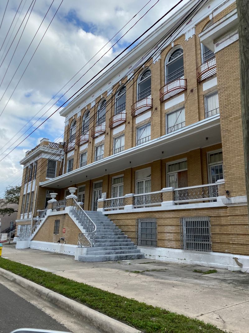 Sips And Sounds: Nightlife That Glows Without Rushing