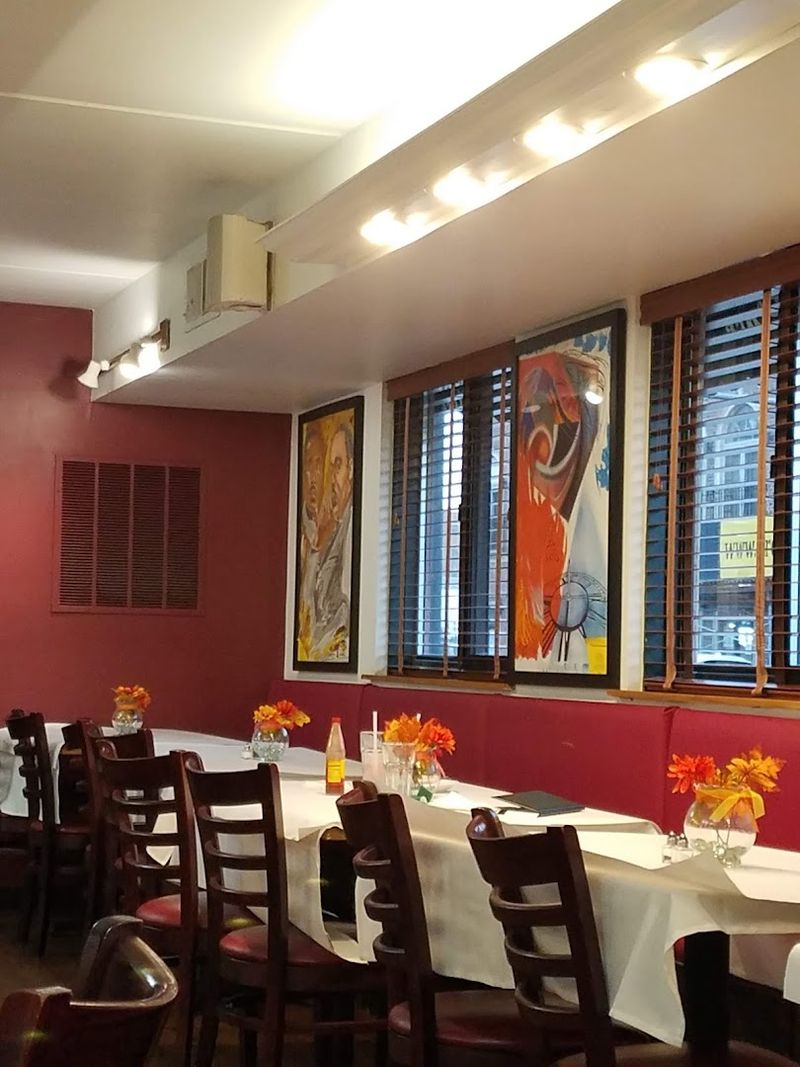 Pearl's Place Restaurant – Chicago