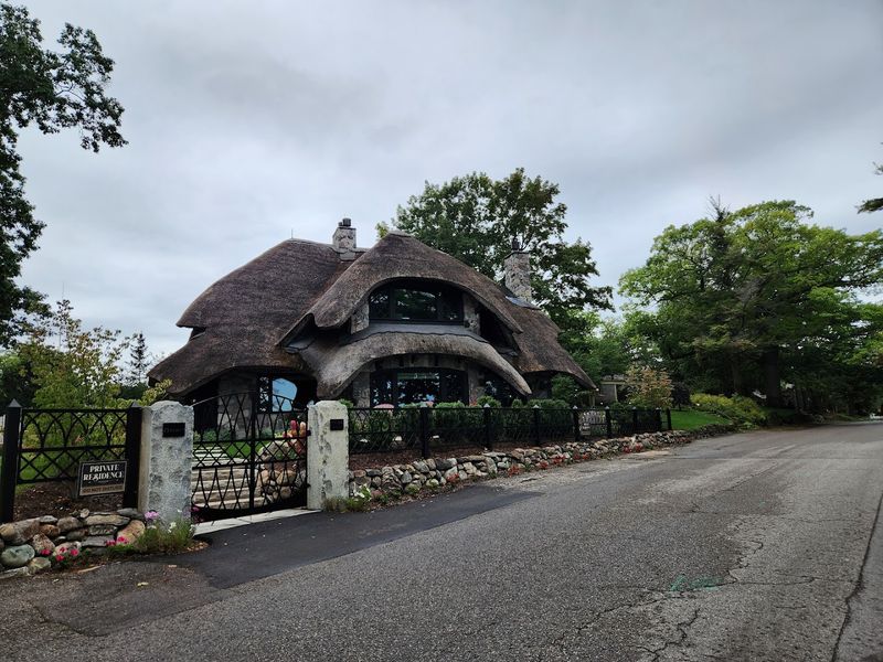 Tours, Guides, And Respect