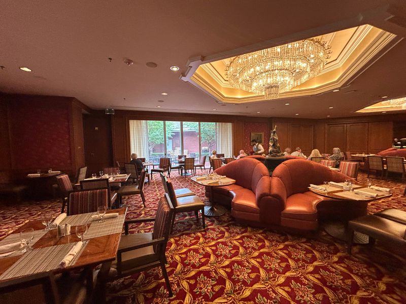 Hathaway's Restaurant at Little America, Cheyenne