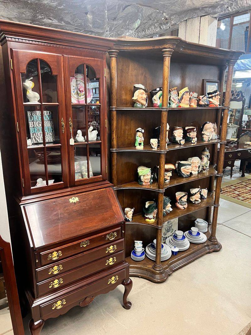 China Cabinets, Porcelain, And Little Things That Steal The Show China Cabinets, Porcelain, And Little Things That Steal The Show