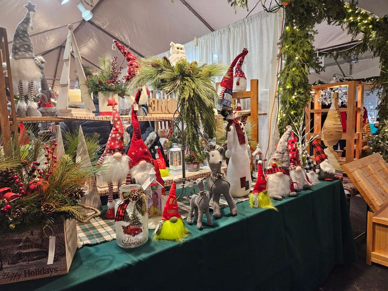 Elkhart Lake – Old World Christmas Market at The Osthoff Resort