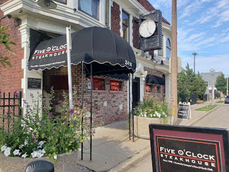 Five O'Clock Steakhouse – Milwaukee
