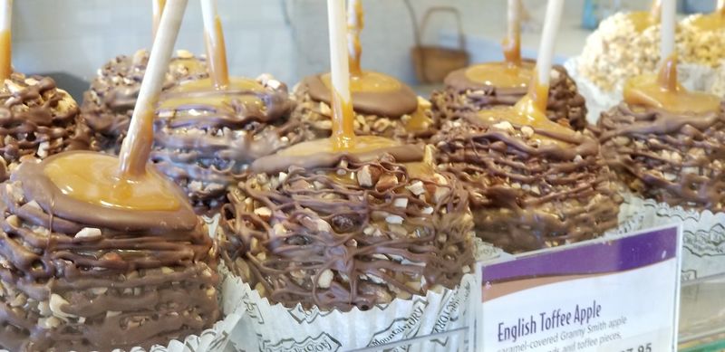 Caramel Apples That Have Become a Local Legend