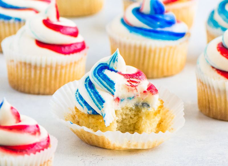 Classic Buttercream Frosted Cupcakes
