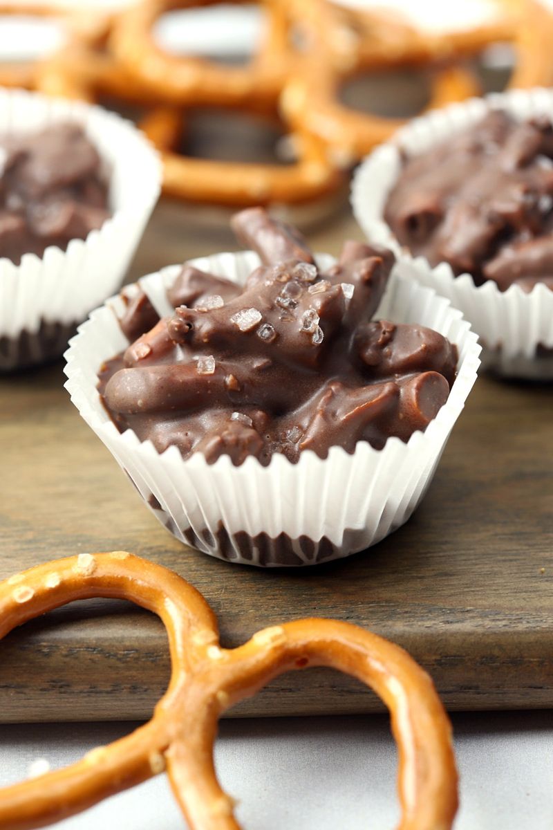 Chocolate Pretzel Clusters