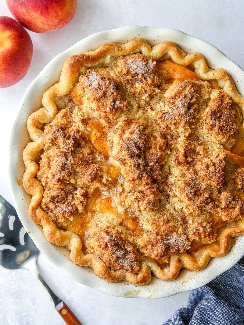 Peach cobbler pie