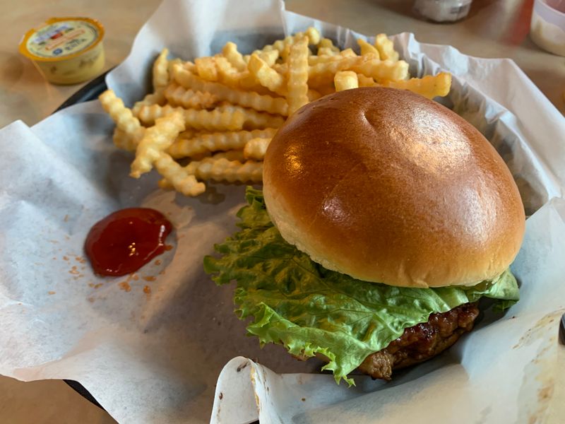 Redamak’s (New Buffalo)