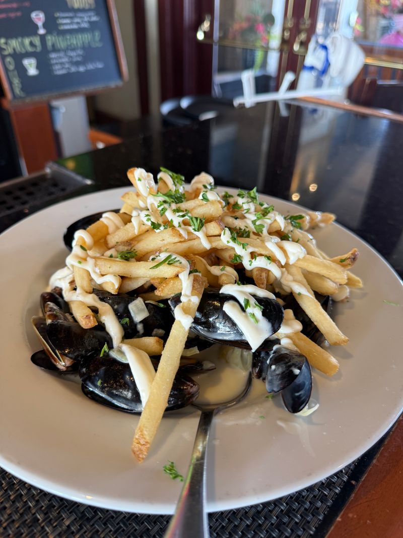 Garlic Fries And Chowder Dip Hack