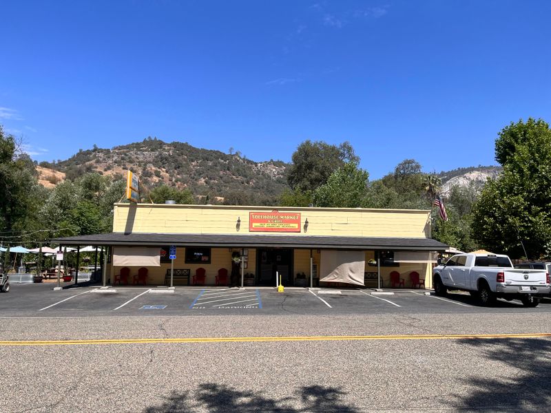 Tollhouse Market And Grill