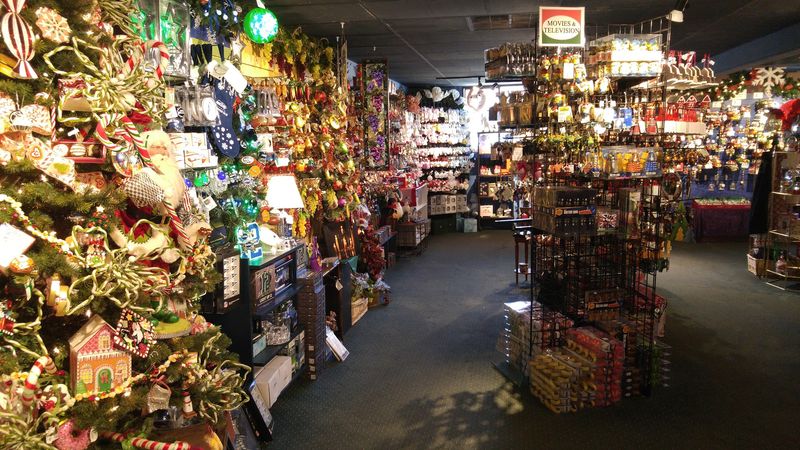 Christmas Spirit Without A Calendar Christmas Spirit Without A Calendar