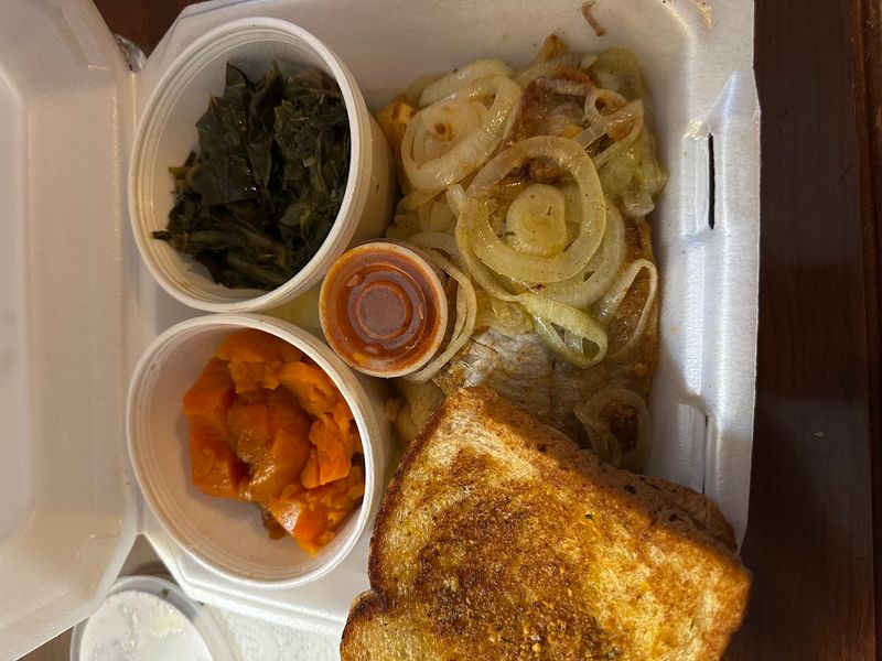 Chuc-a-Luc's Fish Market Grill & Soul Food, Rockford, IL
