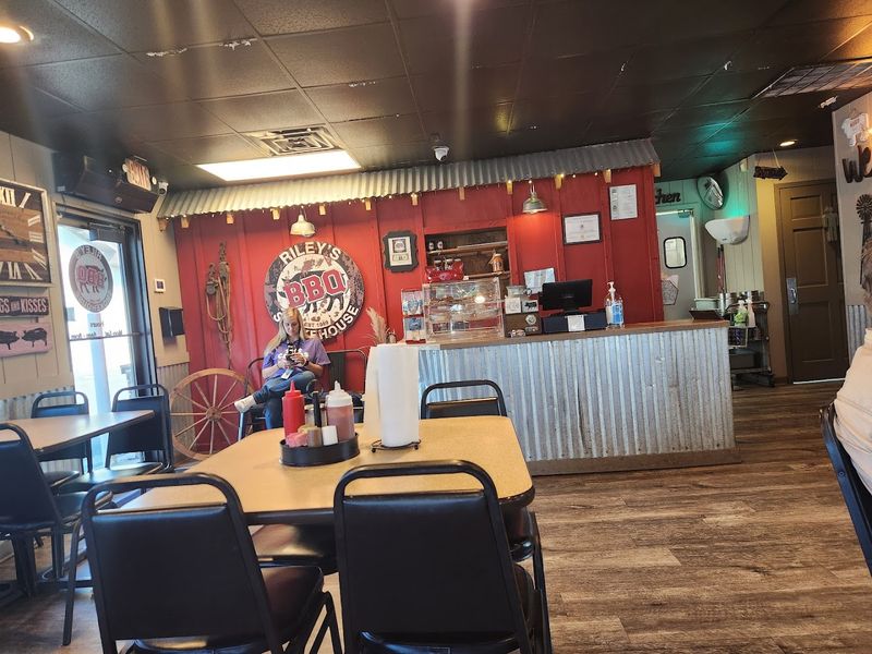 Riley's Smokehouse - Marion, IL