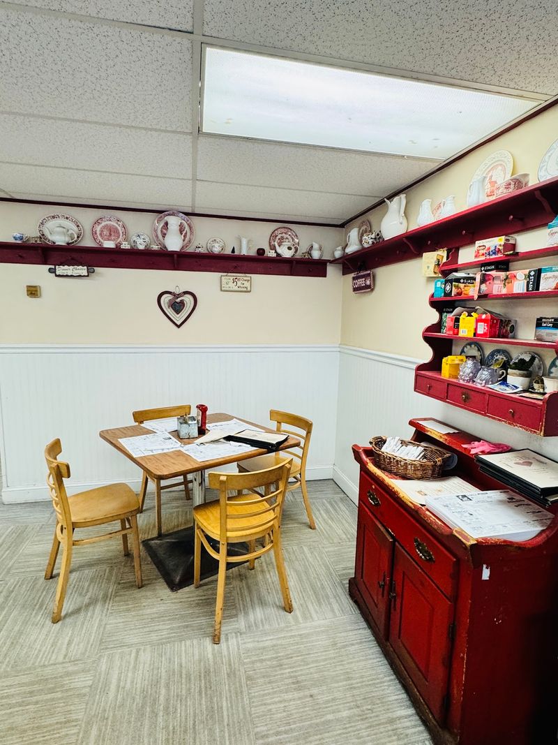 Chute's Family Restaurant, Windham