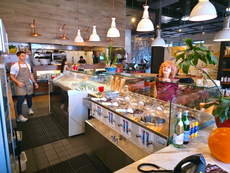 Pomo Pizzeria Napoletana