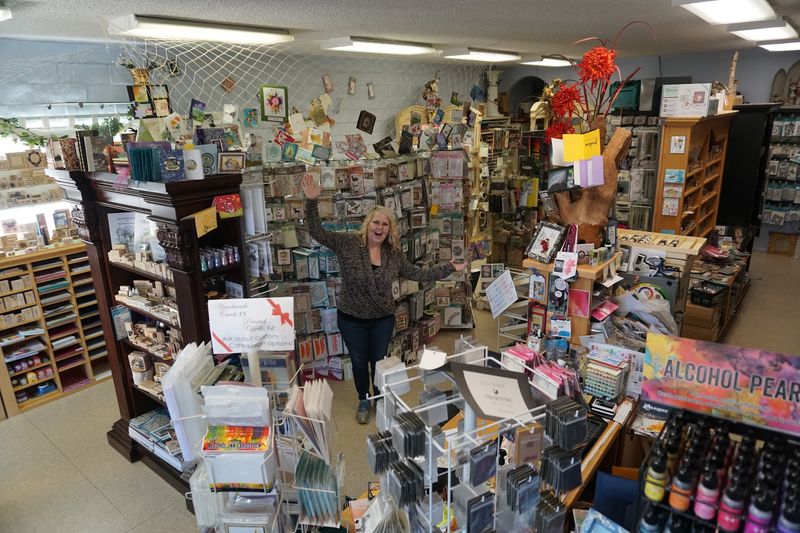 Cindy and Robert, the Creative Pair Behind the Counter