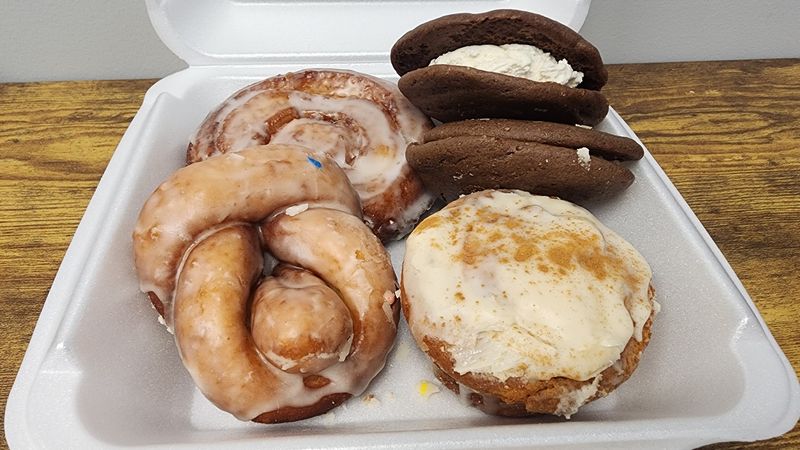 Cinnamon Rolls And Honey Buns Worth The Drive Cinnamon Rolls And Honey Buns Worth The Drive