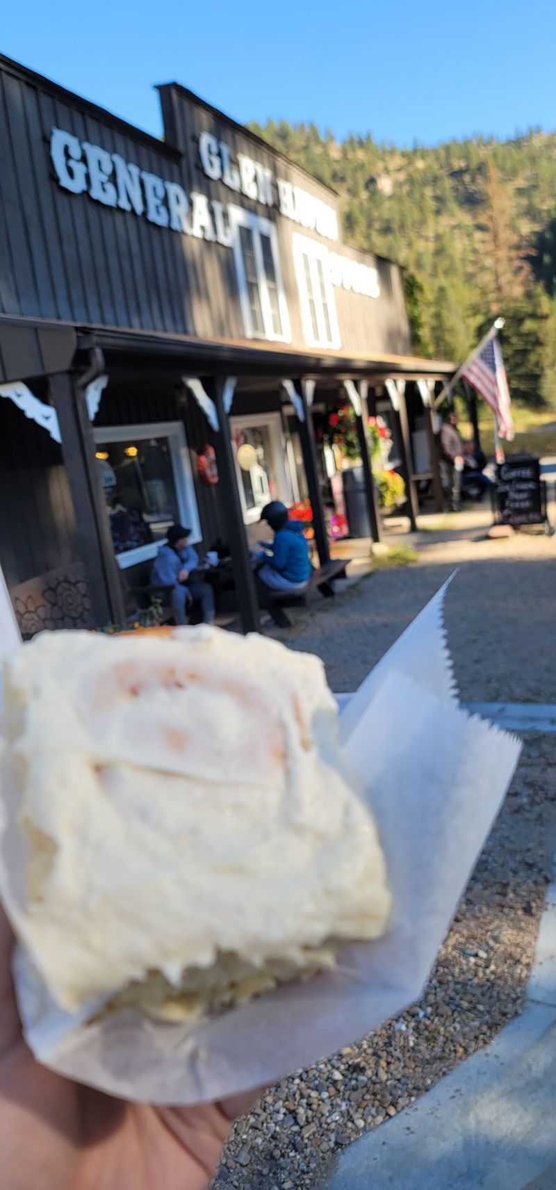 Cinnamon Rolls May Bring The Crowd, But Lunch Has Range