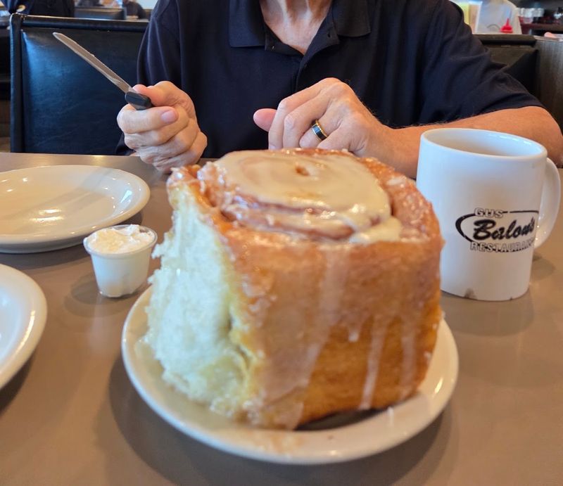 Cinnamon Rolls That Deserve Their Own Fan Club