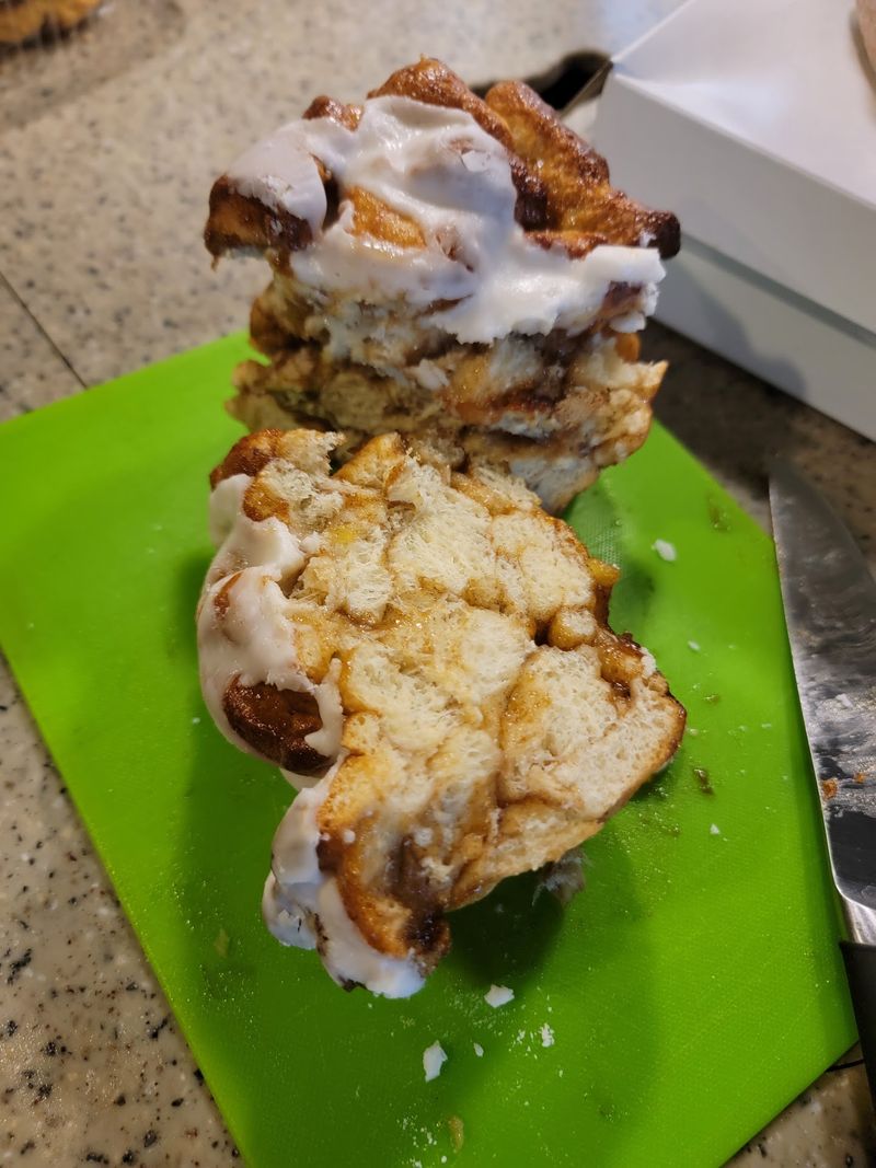 Cinnamon Rolls That Make Late Sleepers Nervous