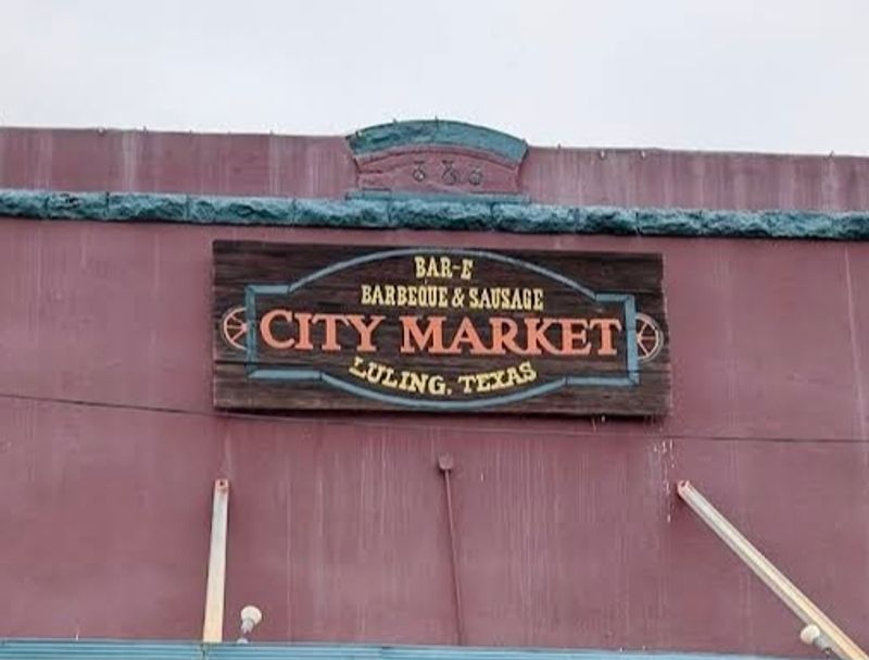 City Market, Luling