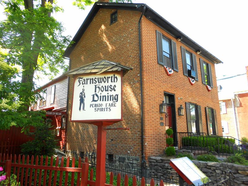 Location Puts You in the Heart of Everything