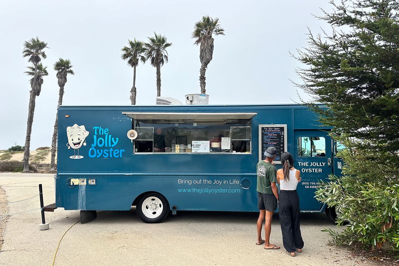 The Jolly Oyster (Ventura)