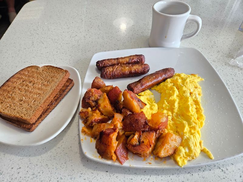 Classic Breakfast Plates Keep Things Simple And Satisfying