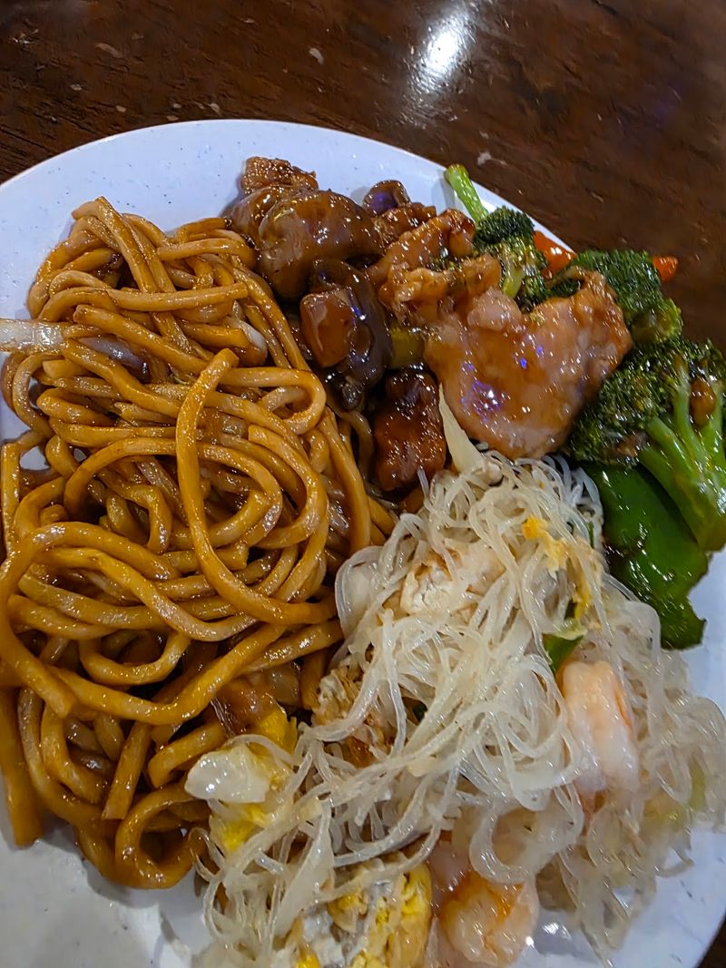 Classic Chinese Comfort On Every Tray