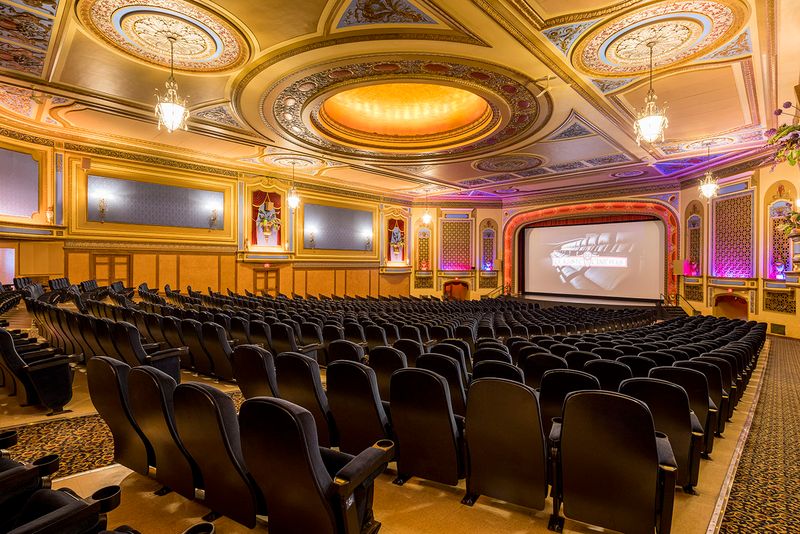 Classic Cinemas Tivoli Theatre, Downers Grove Classic Cinemas Tivoli Theatre, Downers Grove