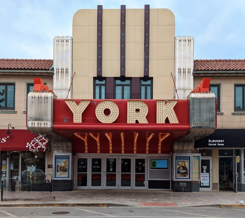 Classic Cinemas York Theatre, Elmhurst Classic Cinemas York Theatre, Elmhurst