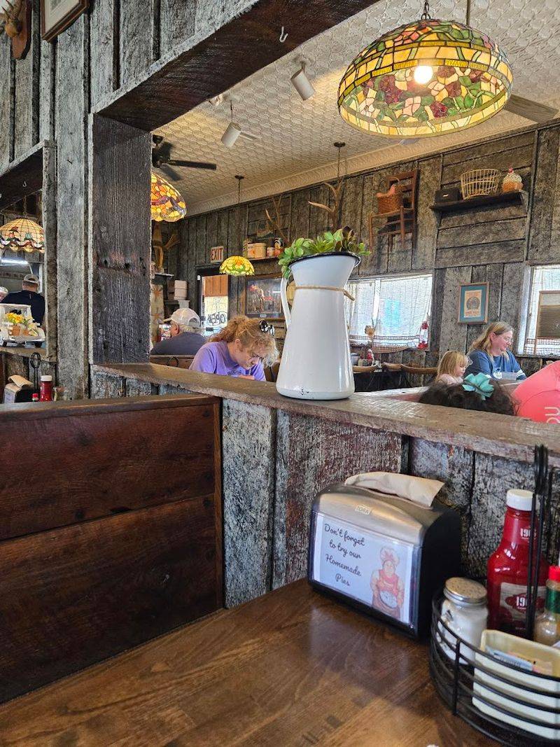 A Cozy Setting That Never Goes Out Of Style