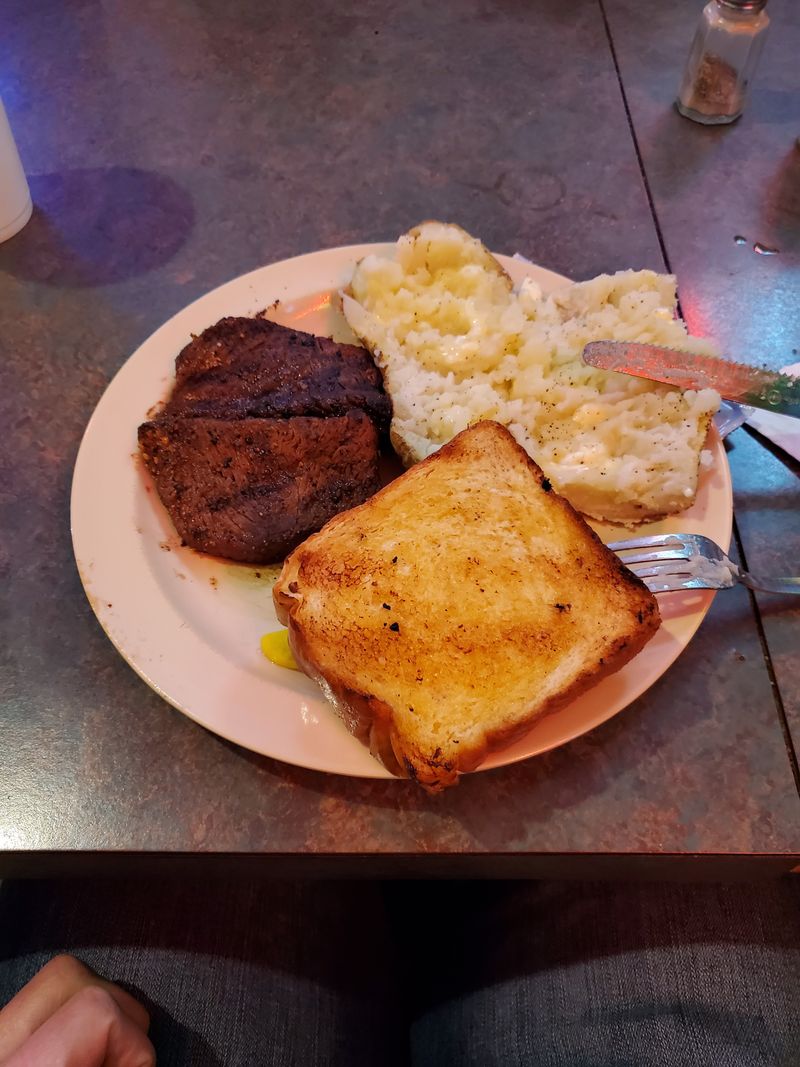 Diners Travel Miles For A Table