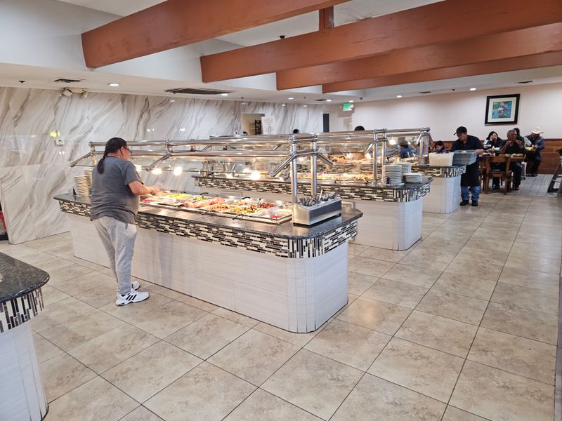 Sushi Bar That Adds Unexpected Flair