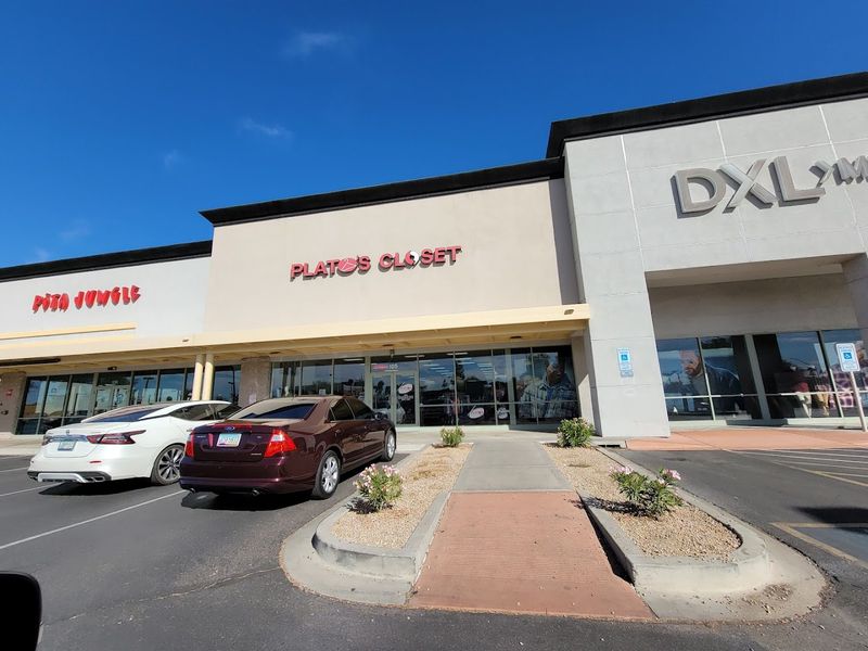 Convenient Location And Shopping Hours