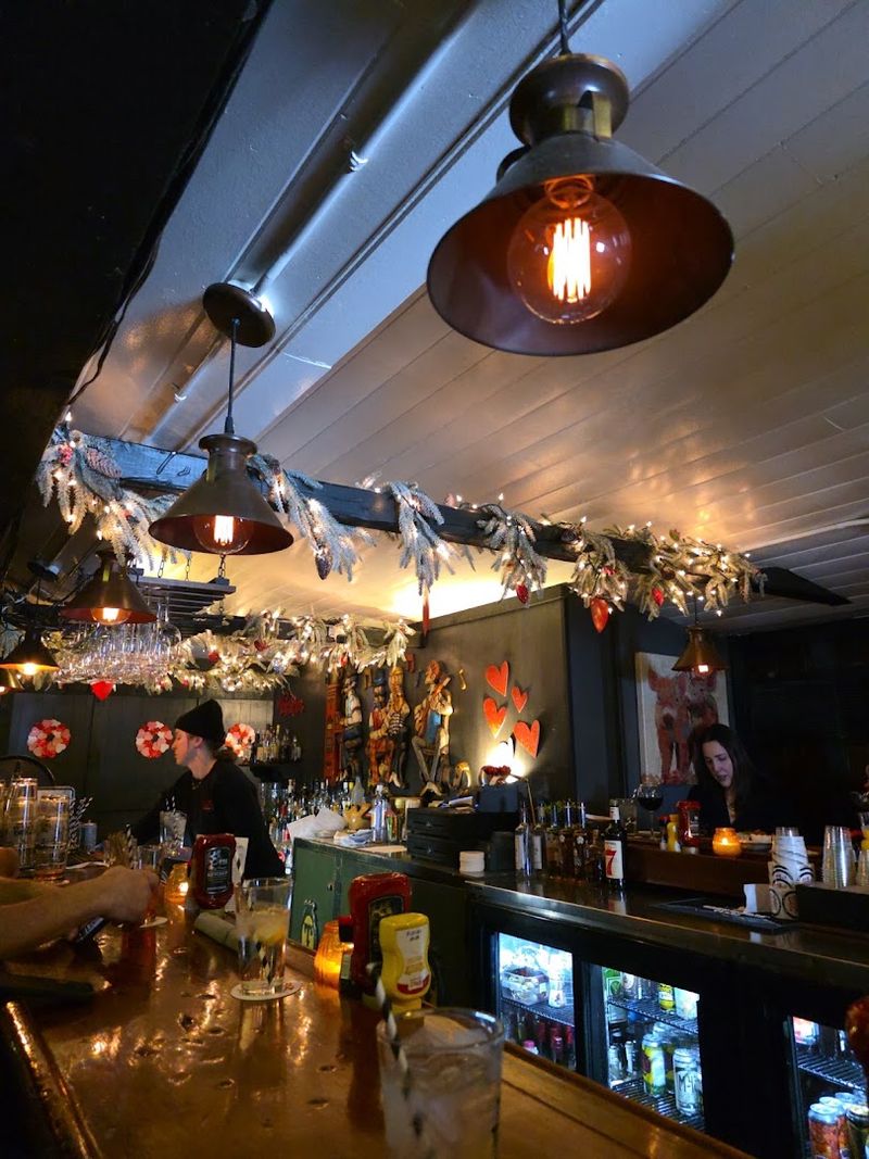 Cleveland Street Keeps One Last Tavern In Reserve Cleveland Street Keeps One Last Tavern In Reserve