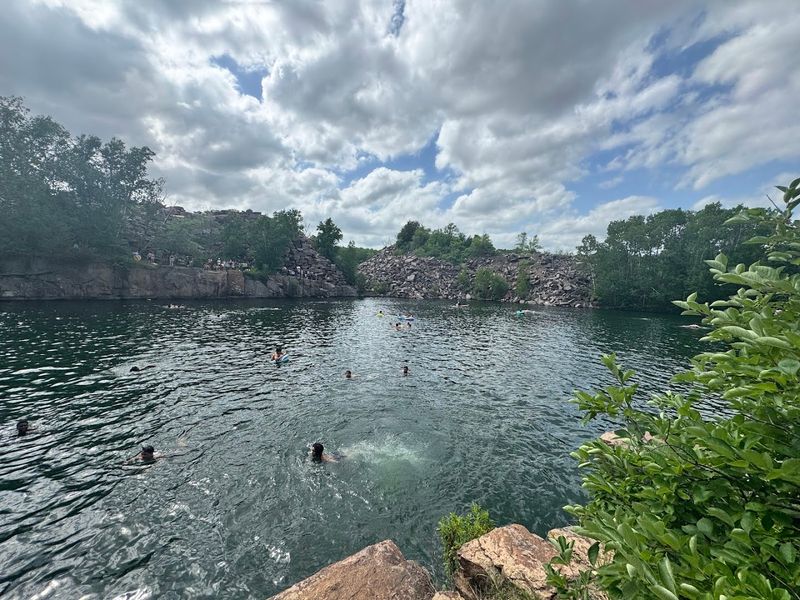 Cliff Jumping That Will Make Your Heart Race Cliff Jumping That Will Make Your Heart Race