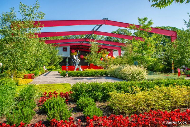 Wander The Saugatuck Center for the Arts