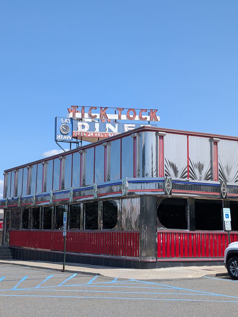 Tick Tock Diner – 281 Allwood Rd, Clifton, NJ 07012