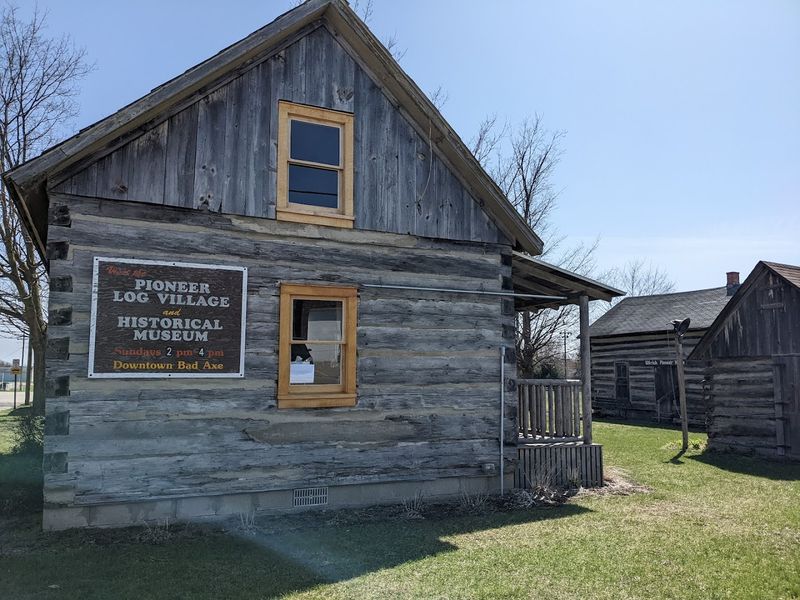 Pioneer Log Village, Bad Axe
