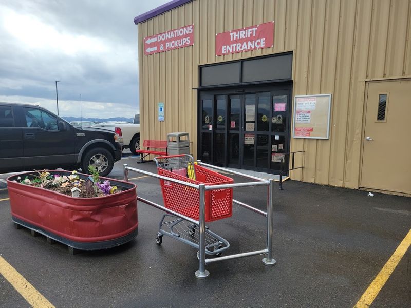 Kitchen And Housewares Treasure Hunting