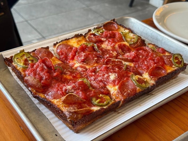 Michigan & Trumbull Pizza, Detroit