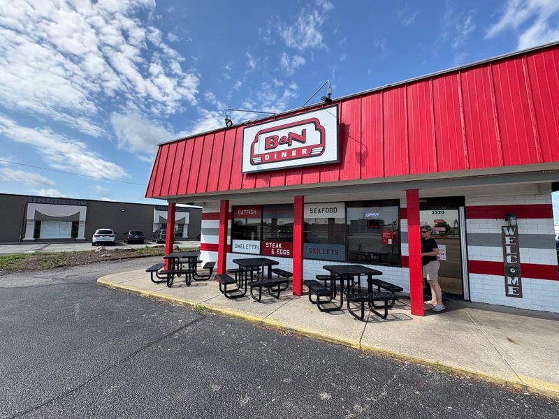 B&N Diner, Lafayette