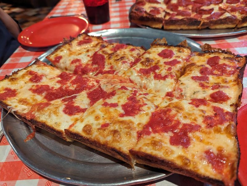 Cloverleaf Pizza