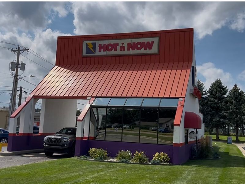 Hot 'n Now – Sturgis, MI