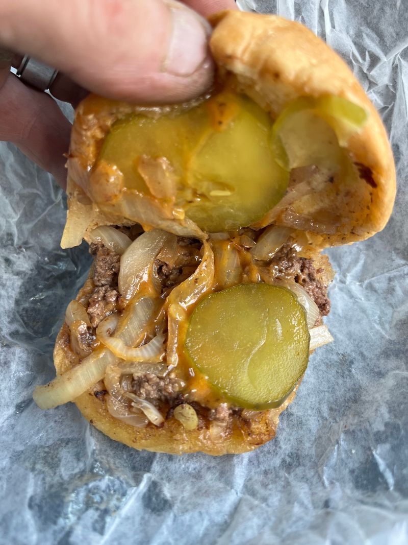 Bates’ Burgers, Farmington Hills