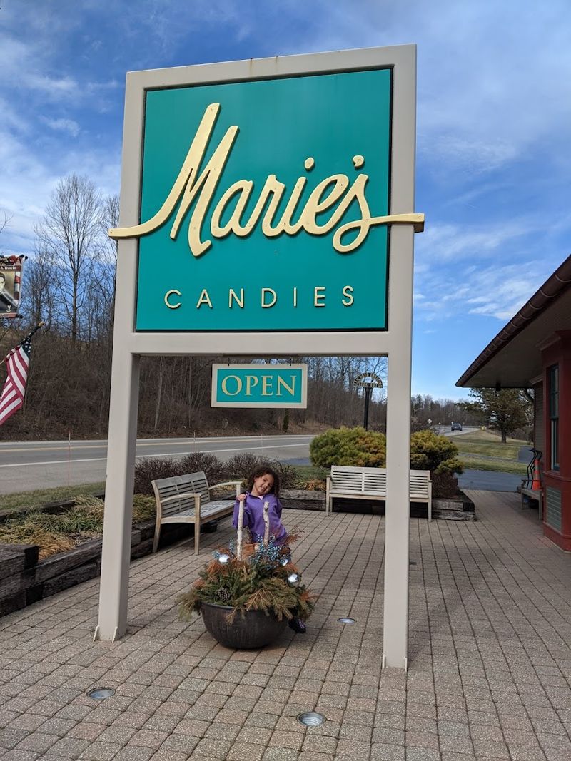 Marie's Candies, West Liberty